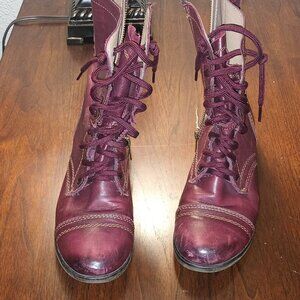 Burgundy Distressed Steve Madden Troopa Boots Sz 8